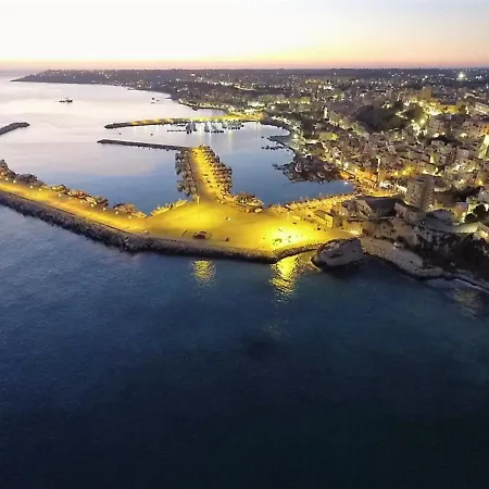 Apartment Two Near The 2 *